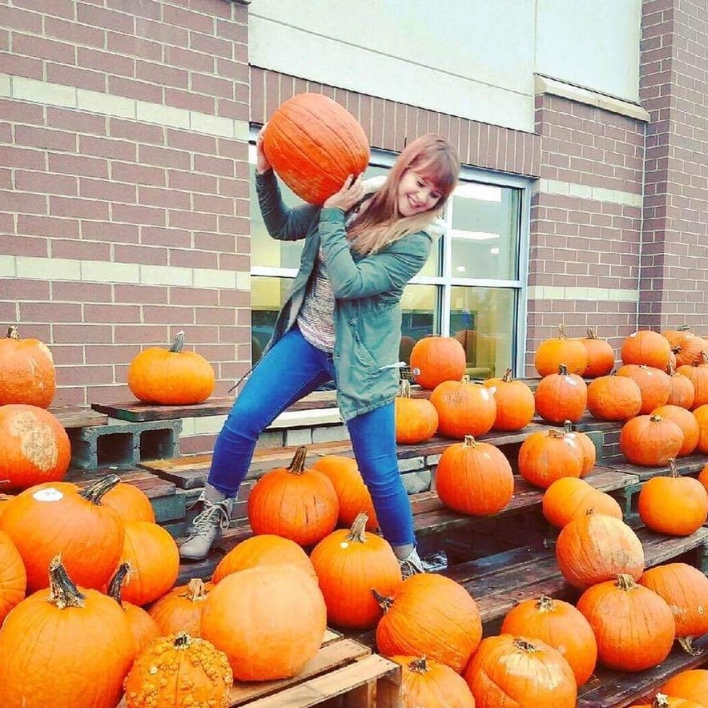 Meet your Posher, Emilyanne